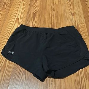 under amour black shorts. great condition barely wore